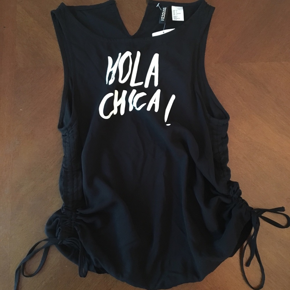 “Hola Chica” H&M Divided Slogan Sleeveless Top